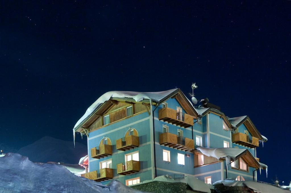 Hotel Cielo Blu  Passo del Tonale Exterior foto